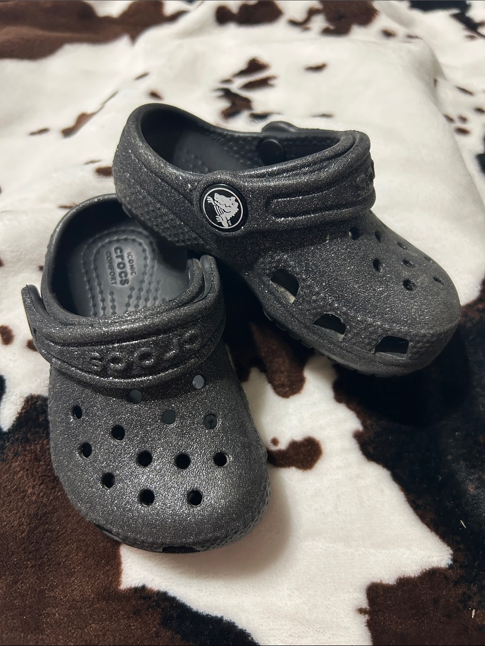 CROCS Kids Classic Glitter Clog in Black